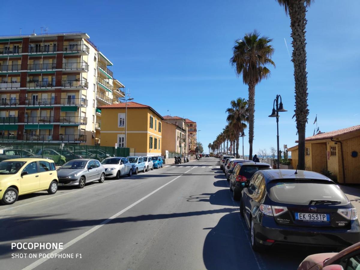 Tuffonelblu Apartman Ventimiglia Kültér fotó